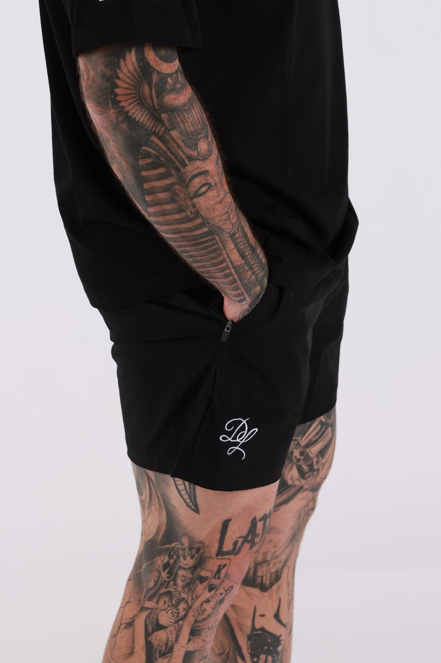 Devour Sport Shorts Black